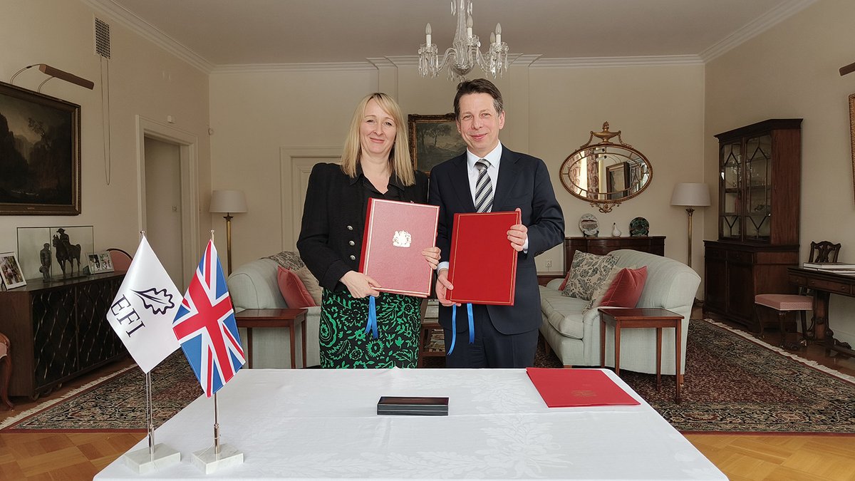EFI & the UK government have signed a Host Country Agreement to formally establish an EFI office in the United Kingdom. The new office in London will focus on global forest governance, enhancing the work of @EFIpartnerships #ForestDay @FCDOGovUK 🔗efi.int/news/efi-and-u…