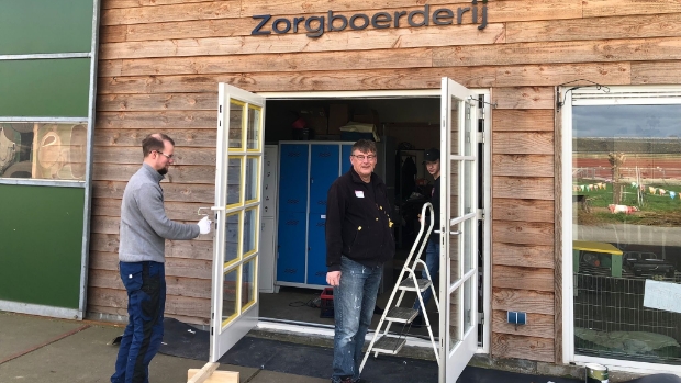 Trots aan de slag voor jaarlijkse vrijwilligersactie NLDoet -  telstar-online.nl/l/152060