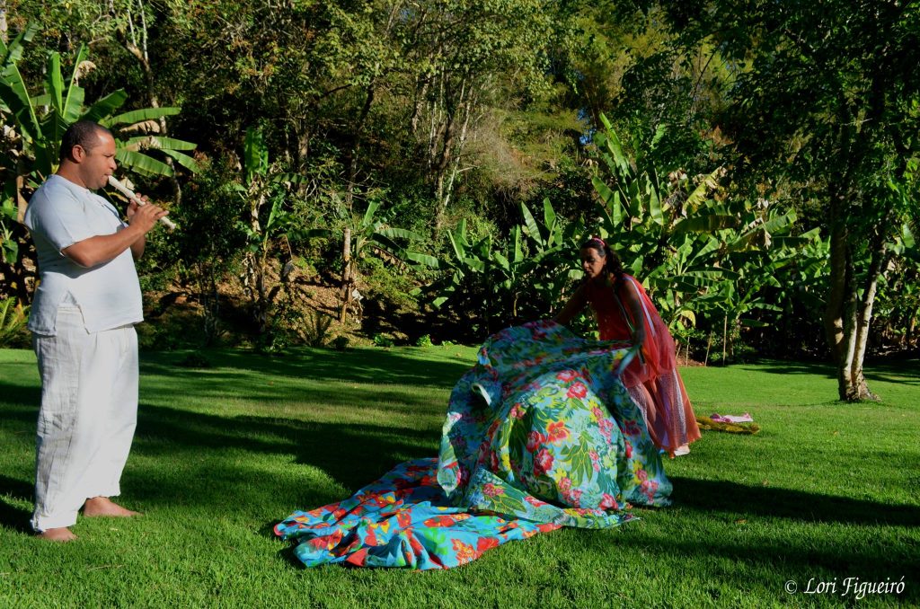 Casa_dos_Ottoni's tweet image. #TBTdoMRCO 

Sarau poético “Fotografia” com Sandrinha Barbosa Nogueira e Diêgo Alves, realizado na 9ª Primavera dos Museus de 2015.

Foto: Lori Figueiró

#eunomrco #museusbr #serro #serromg #sarau #saraupoético #fotografia