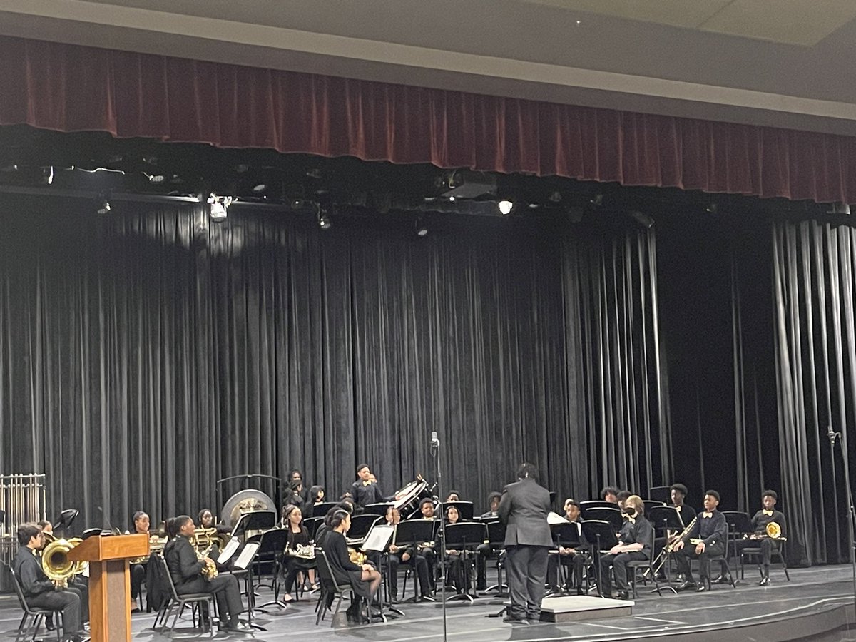 🎶 Kicking off @GMEAorg District VI Middle School LGPE performances with a bang! The @SMS_HCS band sets the stage for a month-long celebration of Music In Our Schools Month. Let the music fill the air! 🎵 #MIOSM #GMEA #MiddleSchoolBand @HenryCountyBOE @KrystalLRichter