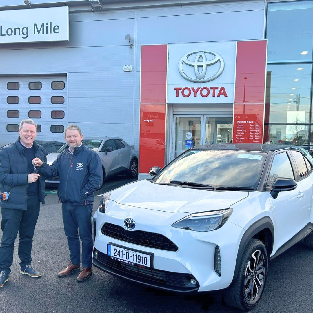 Thank you to @toyotalongmile for providing cars for our Care in the Community teams! 🚙👏 It was an honour to receive the keys to a new Toyota Yaris Cross Hybrid for the Team in Ballinasloe. Your generosity helps us care for families in the Midlands, West & Northwest 🌟