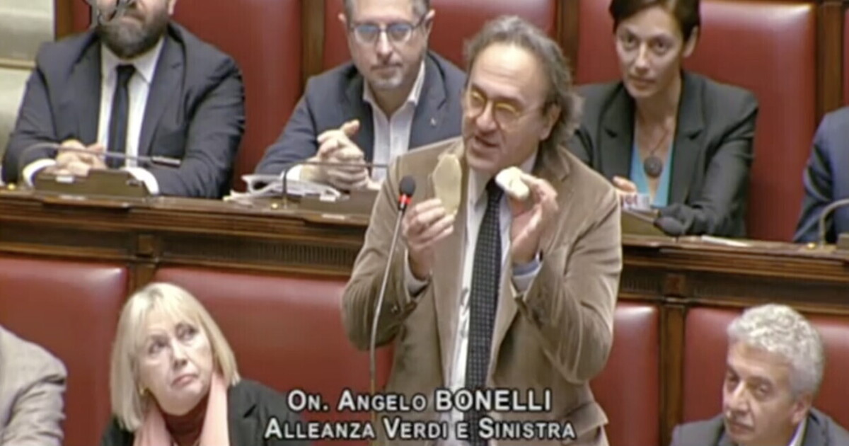 ServiClaudio's tweet photo. @AngeloBonelli1 Come dimenticare interventi memorabili https://t.co/MZ0gP7xk0m