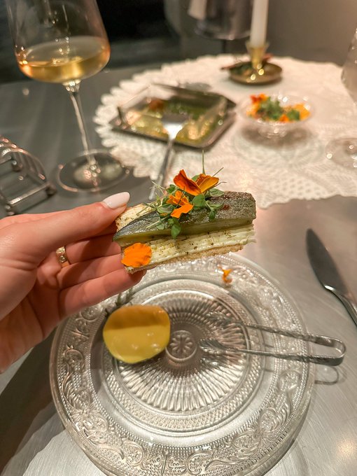 Cancellations happen!   Shout out to the gentleman who sent the full 💌 for the missed sleepover, booked