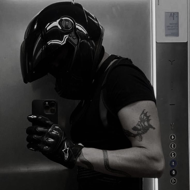 hello!

przyda się jakoś zacząć, więc bardzo proszę aktywne konta rp o #rt ◞⋆˙  będę ogromnie wdzięczny!