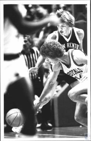 TBT Allen Feldhaus Jr in action in the 1981 State Tournament versus Simon Kenton and Troy McKinley