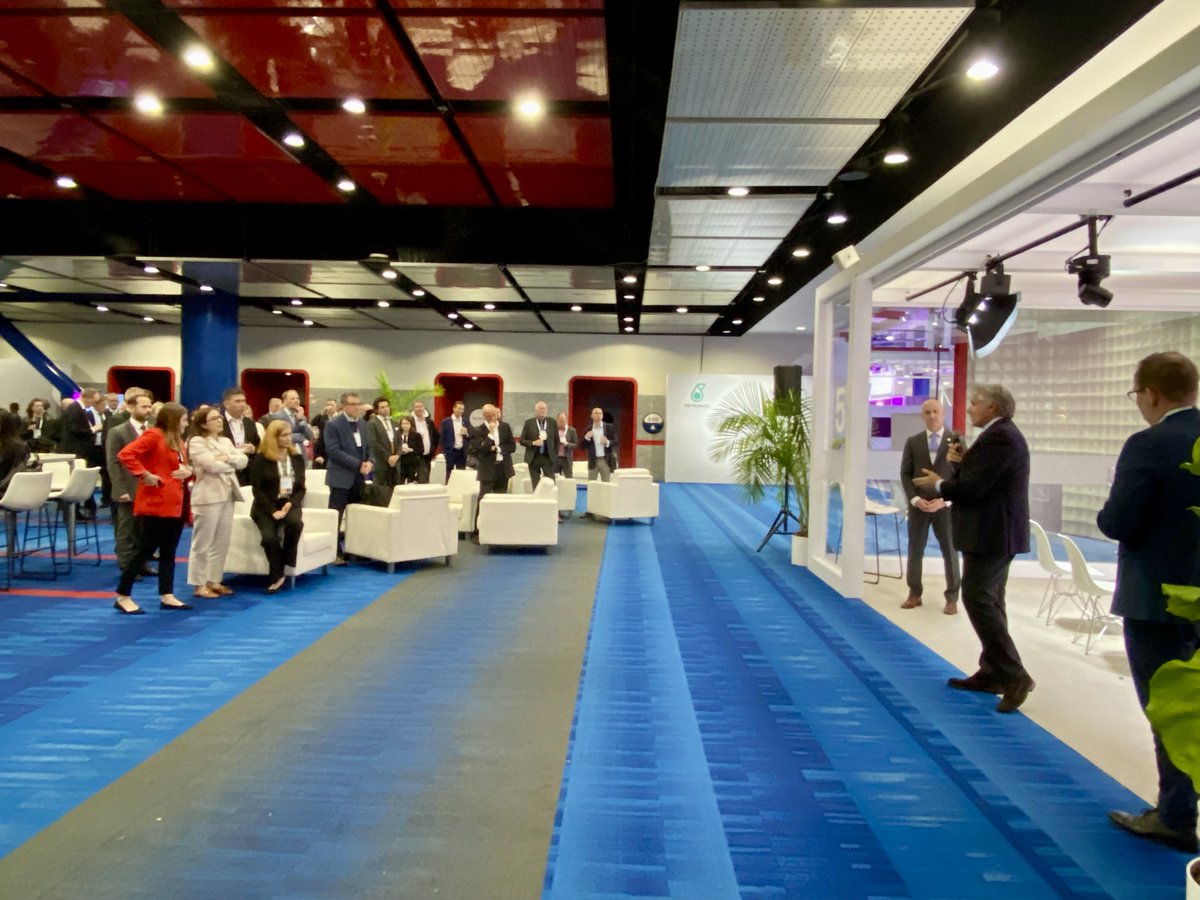 _LucaZanotti's tweet photo. Had the opportunity to welcome elected officials from around the world at @CERAWeek World Energy Cities reception last night. Nice having several of our partner cities join us. Great to sponsor events that bring global communities together. #TenarisInUSA #CERAWeek https://t.co/EqQ6WrMe7y