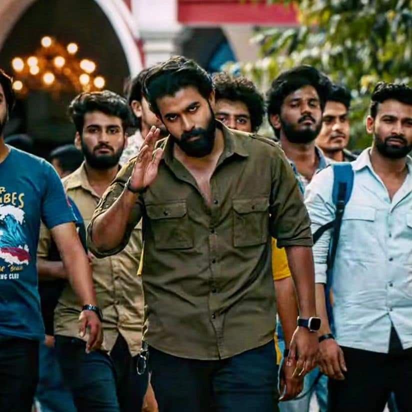PuneethFans007's tweet photo. #Yuva ಚಿತ್ರ ಗೆಲ್ಲುತ್ತೋ ಬಿಡುತ್ತೋ....ಆದ್ರೆ ಯುವ ರಾಜ್ಕುಮಾರ್ ಮಾತ್ರ ಖಂಡಿತ ಸ್ಟಾರ್ ಆಗಿ ಮುಂದುವರಿಯೋದು ಪಕ್ಕ

ನೀನು 25 ವರ್ಷ ಸಿಂಪಥಿ ತಗೊಂಡು ಇಲ್ಲಿ ವರ್ಗ ಬಂದೀದ್ಯ ಇನ್ನೂ ಮುಂದೆ ಅದು ನಡೆಯಲ್ಲ....

#YuvaTrailer #YuvaOnMarch29th https://t.co/EADuSpPUP3