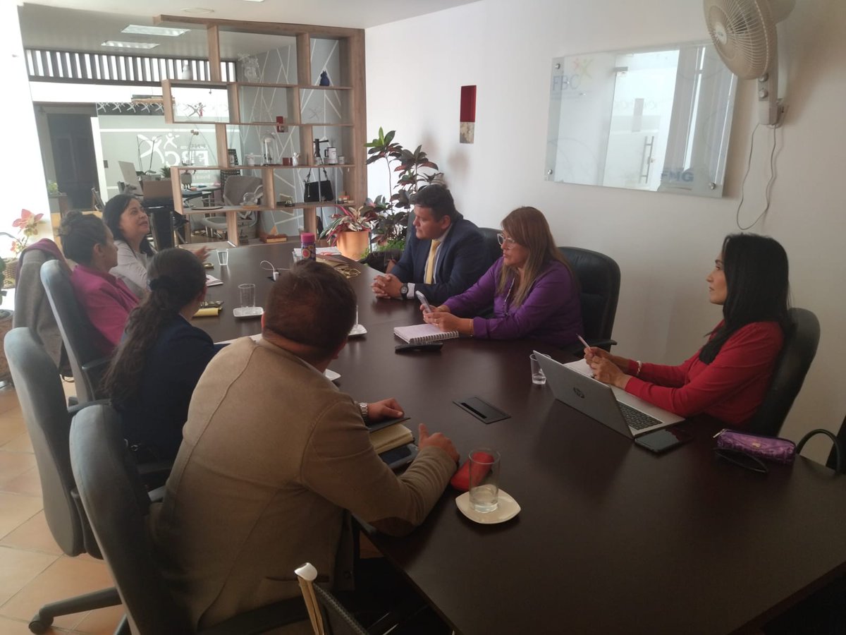 CRCBOYACA's tweet photo. Además, en colaboración con las microfinancieras, estamos diseñando mecanismos para acercarles aún más opciones financieras y programas de apoyo.👏
¡Juntos, estamos impulsando el éxito de nuestros emprendedores! 🚀 #Emprendimiento #Alianzas #ApoyoEmpresarial https://t.co/E6rwOvRc7D