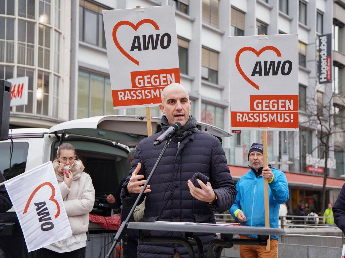 Der heutige Internationale Tag gegen Rassismus steht unter dem Motto „Menschenrechte für alle“. Wir stehen dafür ein, dass Rassismus und Antisemitismus keinen Platz in unserer Gesellschaft haben. @hannover ist eine weltoffene, eine tolerante, eine solidarische Stadt! (BO)