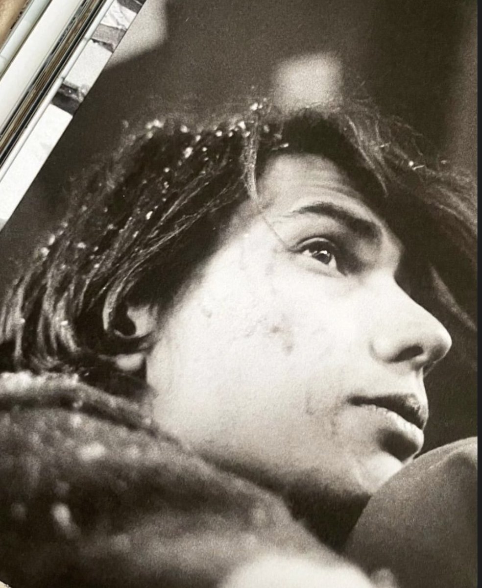 Enzo durante el rodaje de la sociedad de la nieve

Via ig • dianamelendezluna