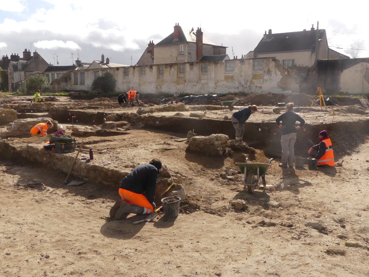 [#Recrutement] Nous sommes à la recherche d'un(e) technicien(ne) de fouilles sur un poste permanent (catégorie B), vous pouvez postuler jusqu'au 18 avril 2024. Plus d'infos ⬇️ archeologie.orleans-metropole.fr/actualites/der…