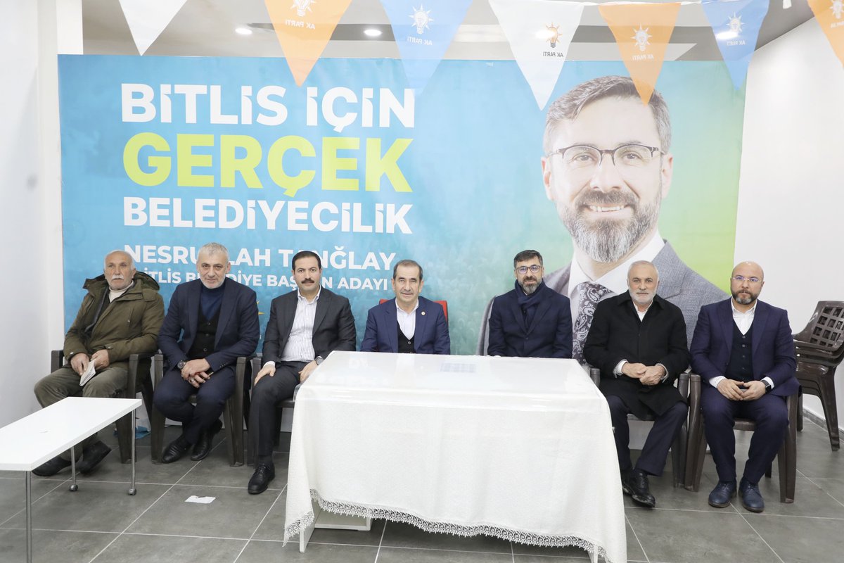 Bitlis Belediye Başkan Adayımız @Ntanglay'ı AK Parti Bitlis Seçim Koordinasyon Merkezinde ziyaret edip başarılar diledik.