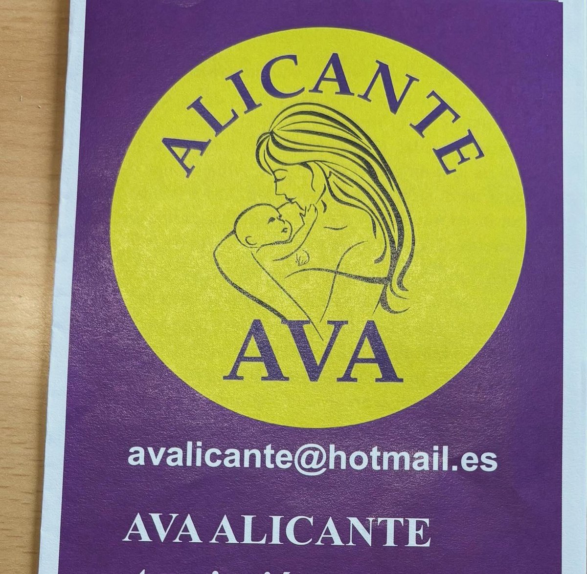 fib_ies's tweet photo. 📣🕊️Hui hem rebut a l’Associació de Xiquets Robats @AvaBebes . L’alumnat de 4t d’Eso i 2n de batxillerat s’ha mostrat altament sensibilitzat amb la temàtica de la xarrada, participant activament en el col·loqui posterior📣🕊️@ayuntamientoibi @educaciongob #ciudadaniademocratica https://t.co/vYNKEOZSsT