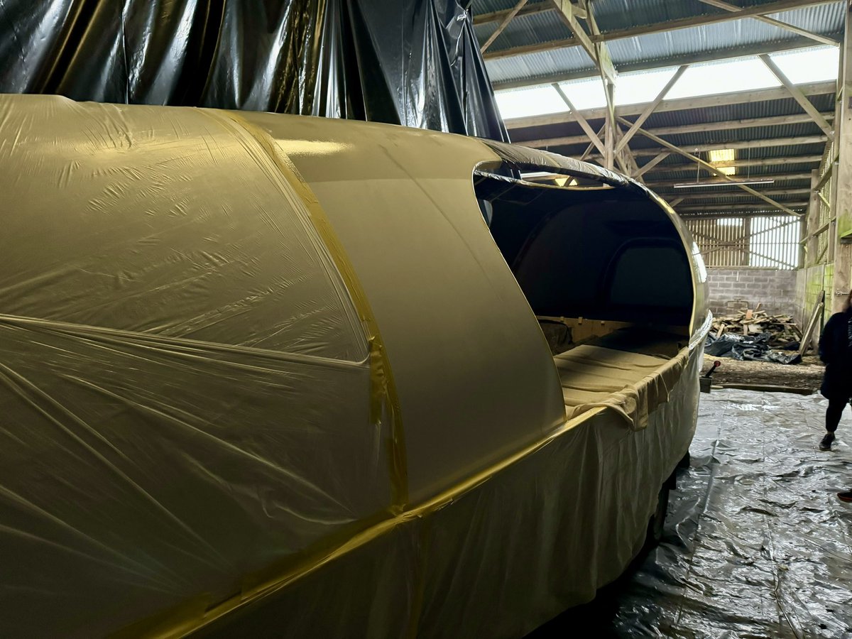All the way from war torn Ukraine 🇺🇦to a windy cow shed in the Scottish Borders

She’s only a shell at the moment, but this beautiful ocean rowing boat will carry team Row4Ukraine across the Atlantic Ocean in December A lot of work to get her ocean ready

leespencer.co.uk/row4ukraine/