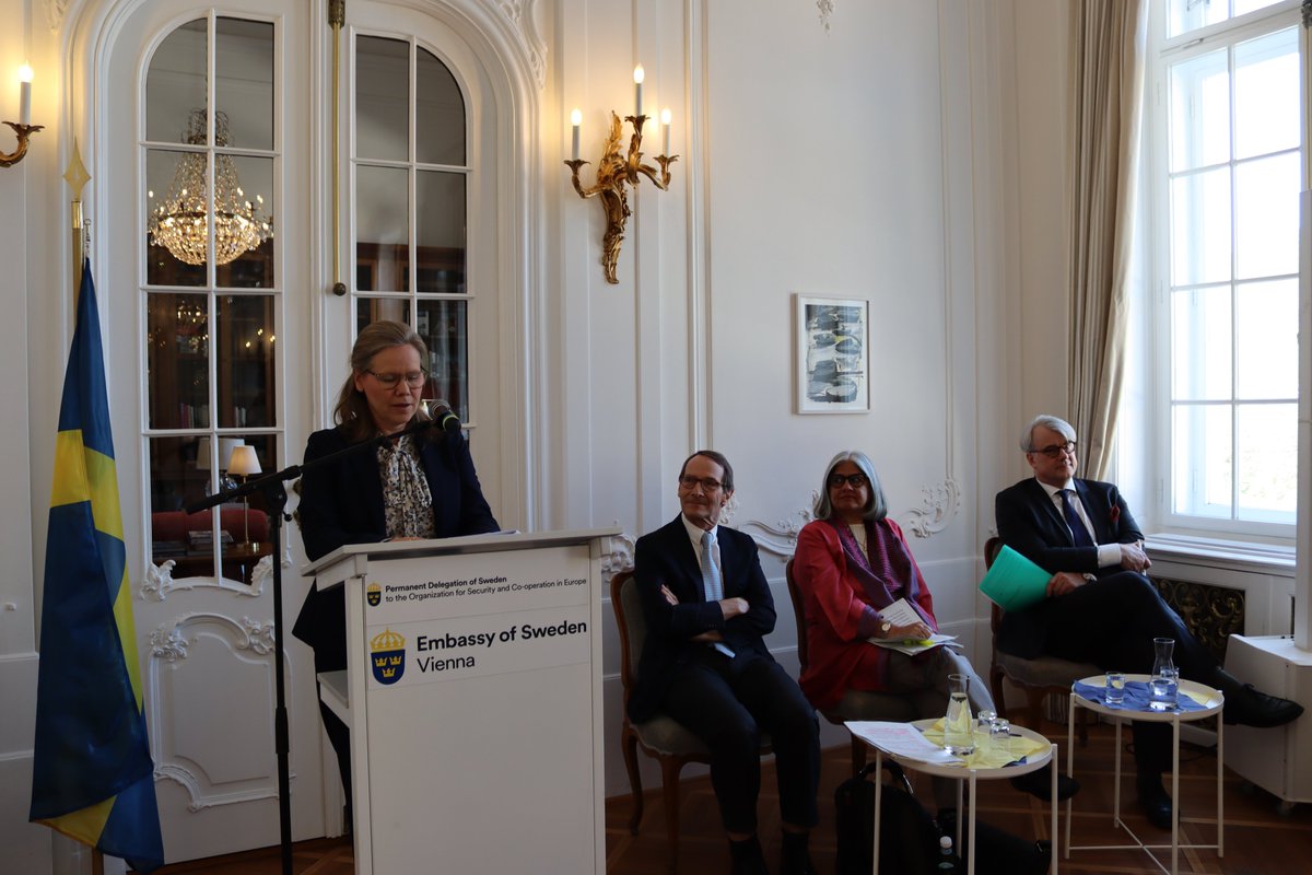 Gestern fand im #Schwedenhaus ein Briefing der UN-Untersuchungskommission zur #Ukraine über #Menschenrechtsverletzungen und damit verbundene Verbrechen von Russland gegen die Ukraine mit Kommentar von @FLojdquist statt. ▶️ohchr.org/en/hr-bodies/h…