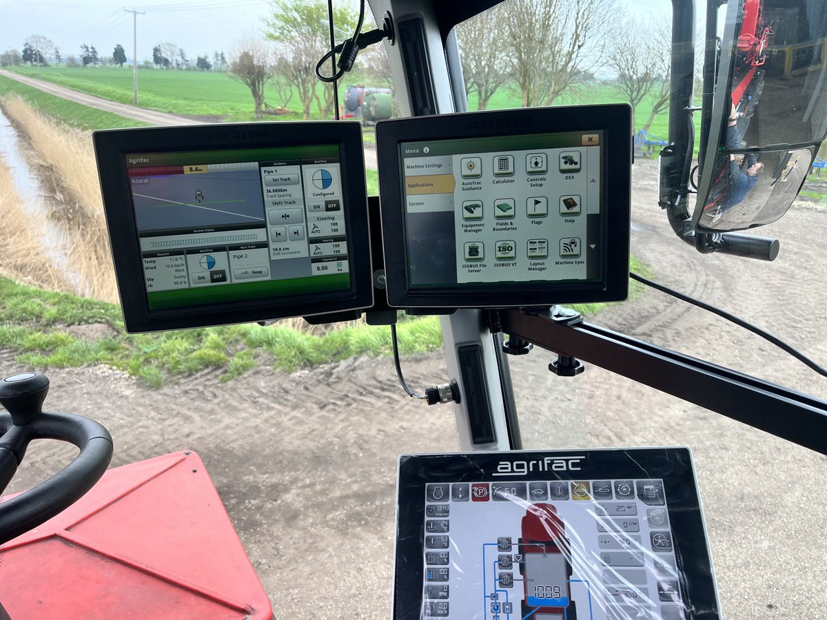 Another ⁦@AgrifacUK⁩ with a green injection #precisonag with full wireless data transfer back to operations centre