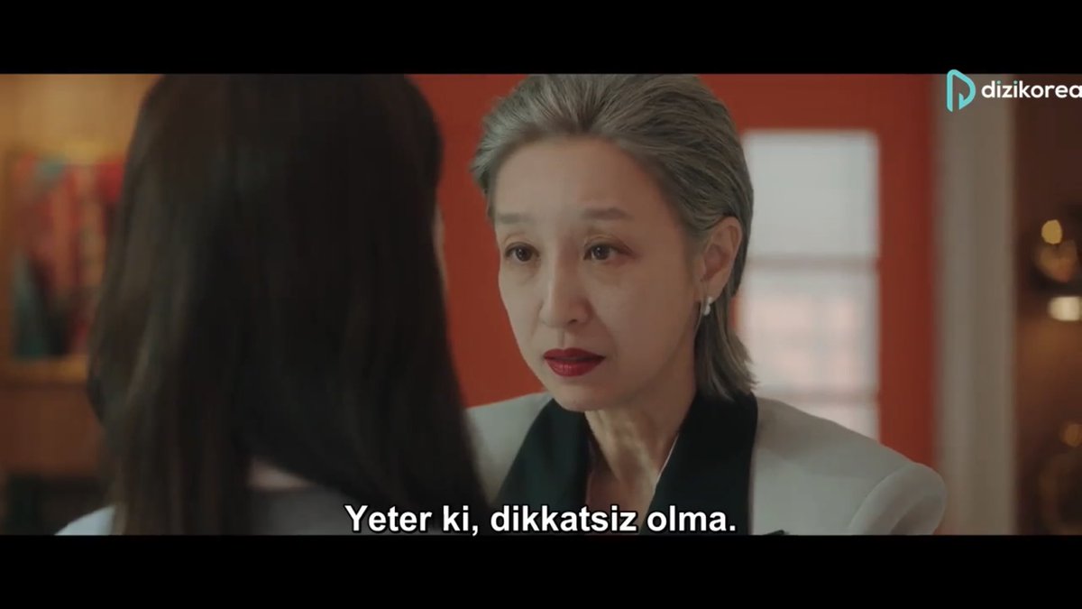 eyvahlarrolsun's tweet photo. her şey bu kadının yüzünden aq yüz verdiği torununa bak #PyramidGameEp8 https://t.co/xhtWd1QRkM
