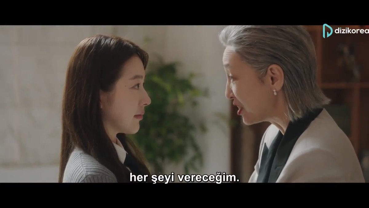 eyvahlarrolsun's tweet photo. her şey bu kadının yüzünden aq yüz verdiği torununa bak #PyramidGameEp8 https://t.co/xhtWd1QRkM