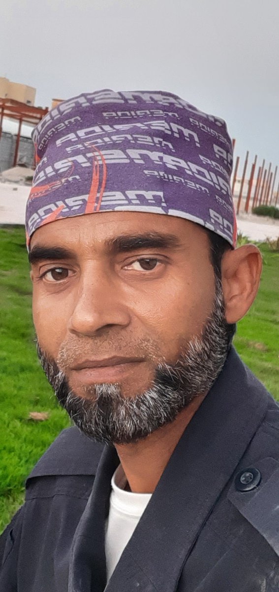 মানুষ কবরে নিতে পারবে না জেনেও 
মানুষ সম্পদ আর টাকার লোভে সম্পর্ক ছিন্ন করে ফেলে মাঝে মাঝে আফসোস হয়,, দুনিয়ার কিছু মানুষের মধ্যে এমন কিছু আচরণ দেখে  ।