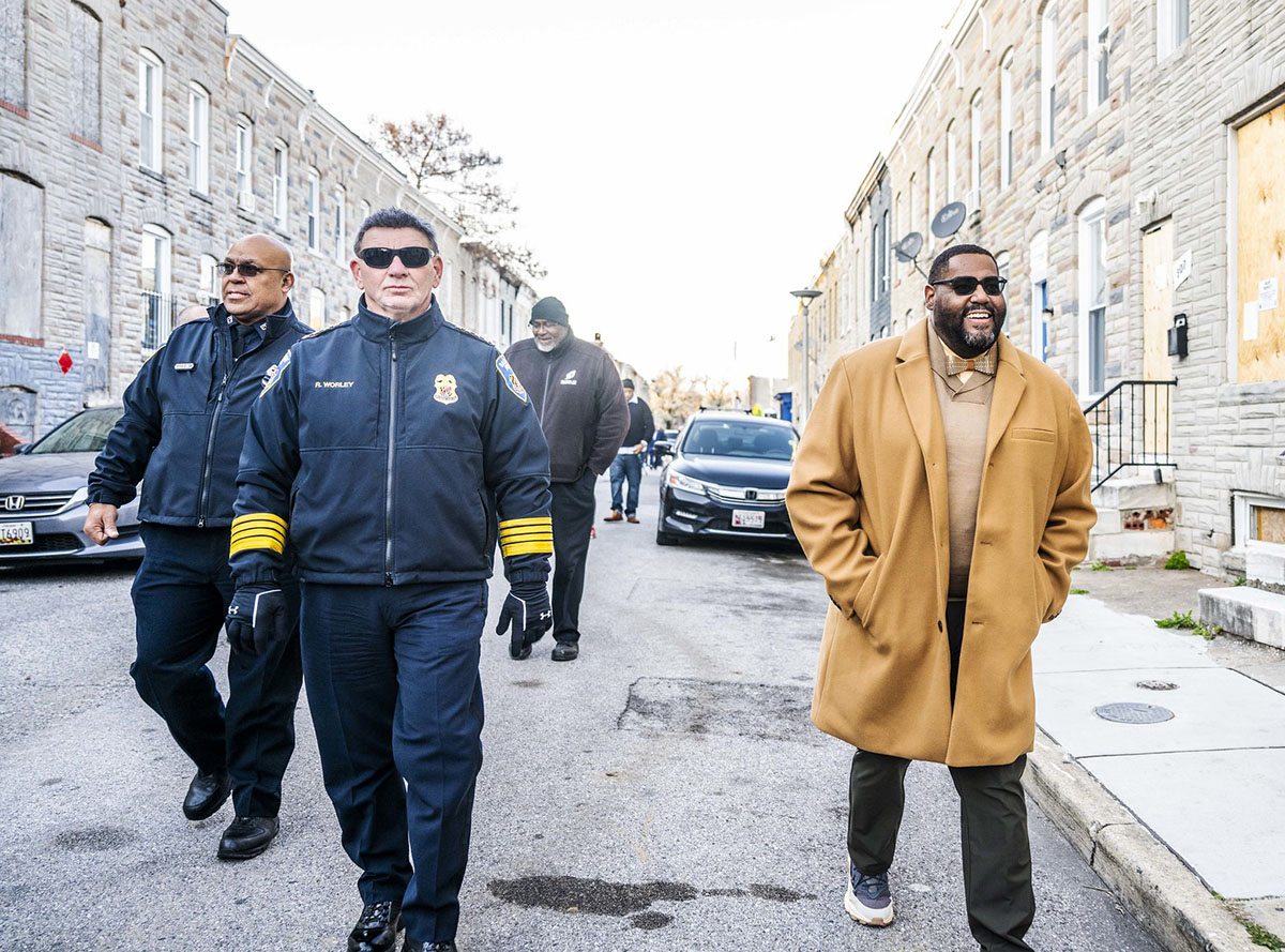 BaltimorePolice's tweet photo. Commissioner Worley and #BPD Command Members joined @MayorBMScott and residents for a McElderry Community Walk on March 20.
#communitypolicing #neighborhoodpolicing #BPDrelationships #proactivity
View more photos:
https://t.co/TIvDuypByl
