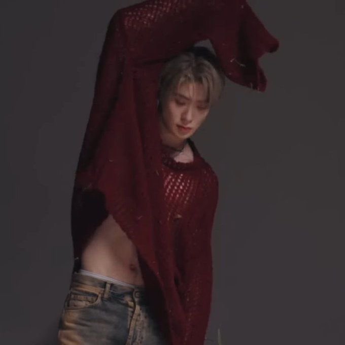 jamsnx's tweet photo. Got me goin’ mad when you dress like that. Girl, it’s a trap when you act like that https://t.co/s3euczjbIe