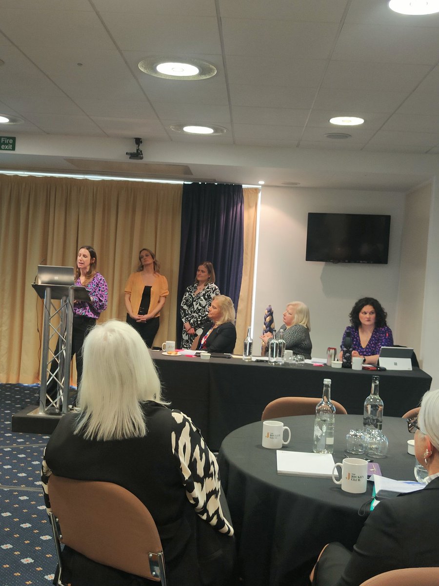 A great morning at the EoE Perinatal awards. Some valuable conversations networking over lunch following the @NandW_LMNS and Lotus maternal therapeutic outreach team presentation on the wellness on wheels bus project, which aims to improve equity and inclusion of care.