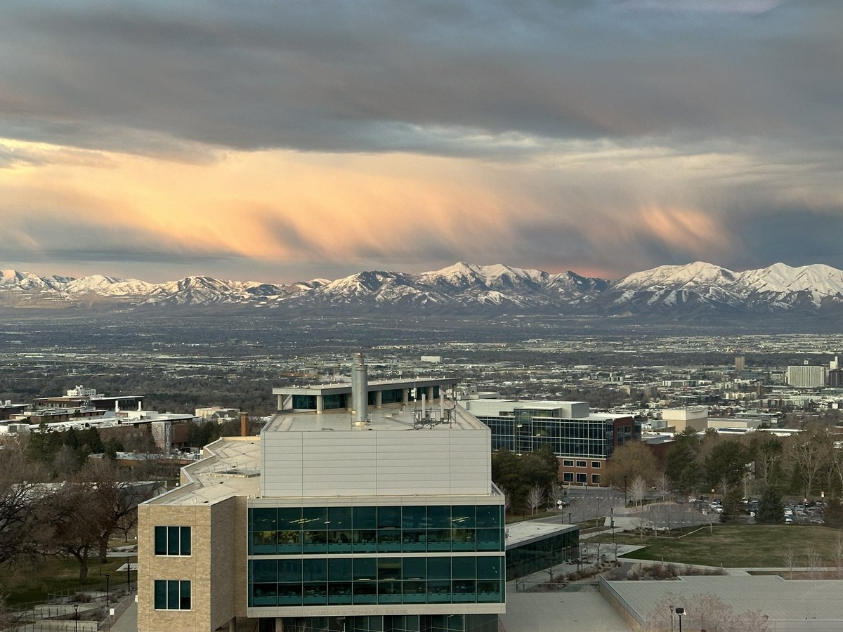 Amazing sunrise over the Oquirrh Mountains this morning 🫶