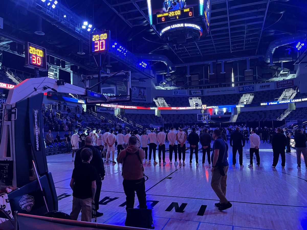 GOOD LUCK <a href="/OaklandMBB/">Oakland Men's Basketball</a> TONIGHT IN THE NCAA TOURNAMENT! We are all cheering for you! 🖤💛