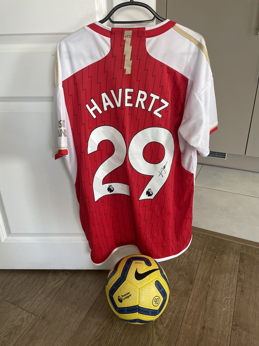JH_AFC's tweet photo. 🇩🇪 GIVEAWAY 🇩🇪

IF Kai Havertz scores FIRST in the Man City vs Arsenal game on Sunday 31st March, I will giveaway this signed Havertz shirt (comes with a CoA)! 👑👕

To enter:👇
- RT ♻️
- Follow me ✅

Good luck! https://t.co/DVTOhaDGdd