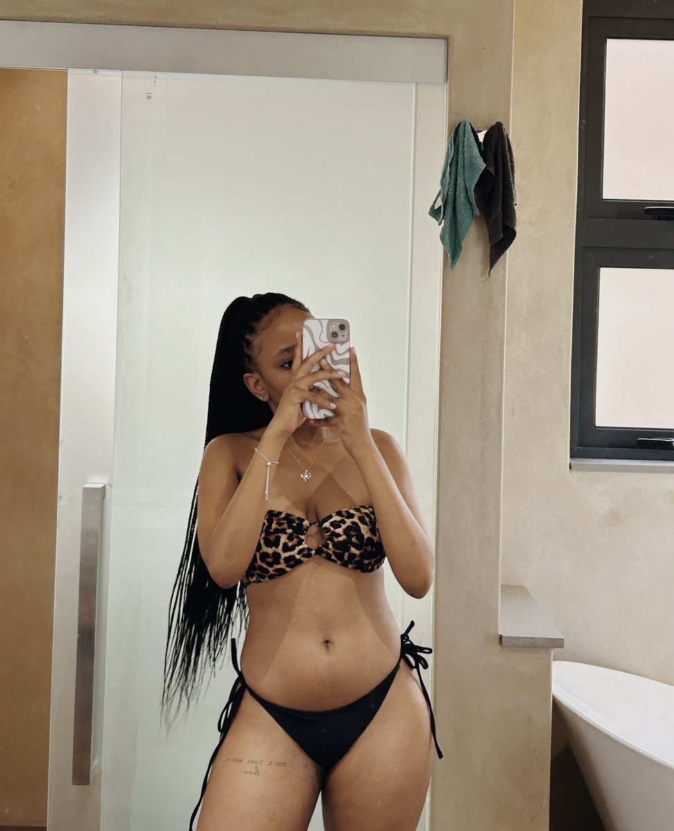 Kellie.Brown. tweet media