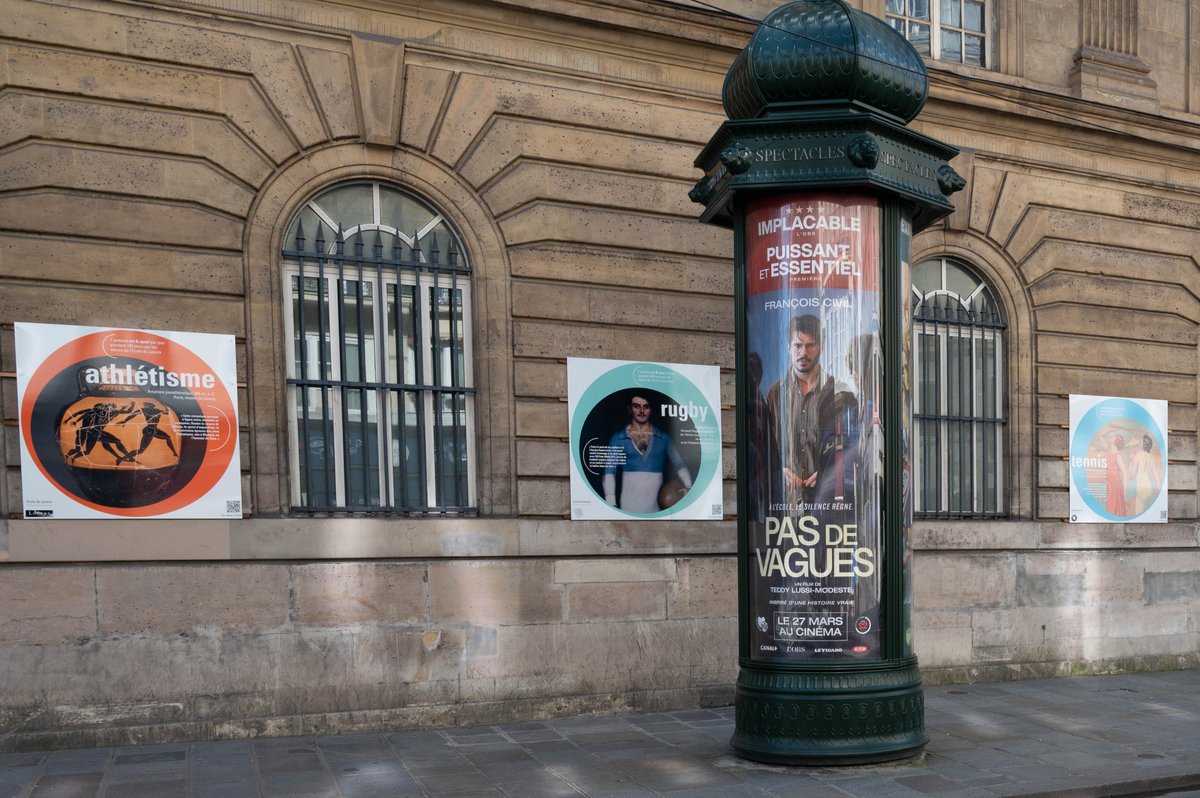EcoleduLouvre's tweet photo. [ Olympiade Culturelle 🎖️ ]

Découvrez aux murs de la Caserne Napoléon, rue de Rivoli, 12 œuvres parmi les 100 qui seront commentées. « À vos arts, prêts. Partez ! » vous propose à partir du 18 avril d’écouter 100 podcasts réalisés par les élèves de l’École ! #OlympiadeCulturelle https://t.co/EAgeOhScUy