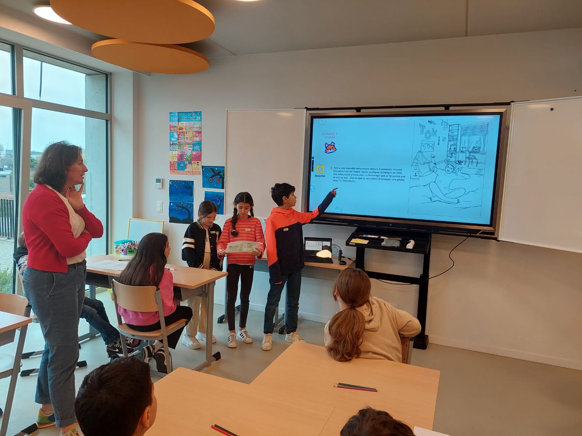 ChildFocusFR's tweet photo. Aujourd’hui, les membres du personnel de @ProximusGroup, @DeloitteBelgium, @Microsoftbe, @AllenOvery, @EY_Belgium , NTT, Inchcape et @SopraSteria_Bnl animent 171 ateliers Internet Safe & Fun sur la sécurité en ligne dans des écoles https://t.co/Z49fqVVf87 #internetsafeandfun https://t.co/mdqn1kYonX