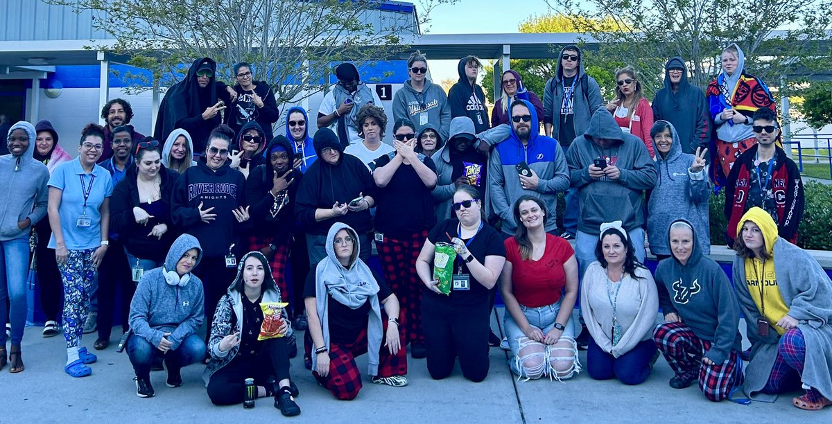 We think that the teachers had more fun with our dress up days! 🤣 Old vs. Young and teachers got to dress like our students! #soarabove