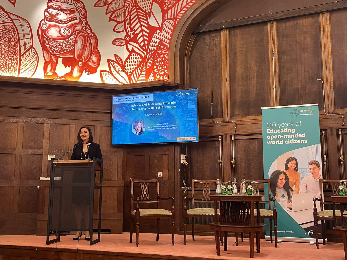 “Erasmus University Rotterdam exemplifies the road towards transformative research”. Inspiring words by commissioner @Ili_Ivanova during the Erasmus Strategy days in Brussels (so good to be back for two stimulating days with colleagues) #EURinBrussels @erasmusuni @ERC_Research