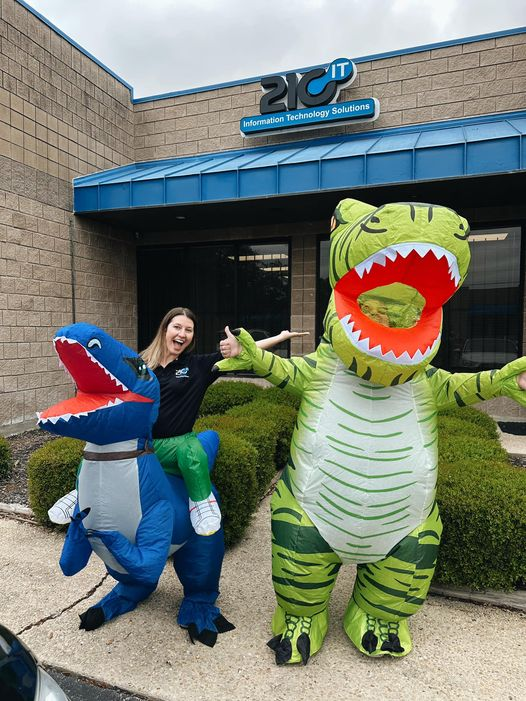 Real210IT's tweet photo. We hope you’re having a dino-mite day! 📷📷

#210it #itsupport #managedserviceprovider #texas #ITProvider https://t.co/AVMTPbrq5L