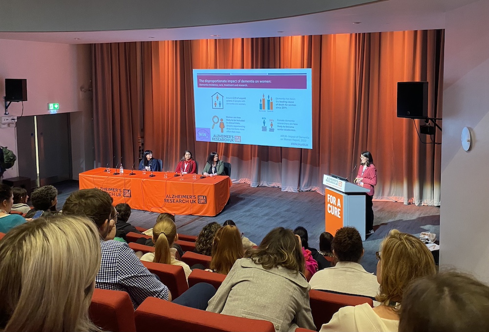 Excellent workshop led by @e_a_english from @WomeninNeuroUK at #ARUKConf24! Important discussion about the leaky pipeline in dementia research, and an open and honest panel discussion and Q&A👏👏 #WiNUKxARUK