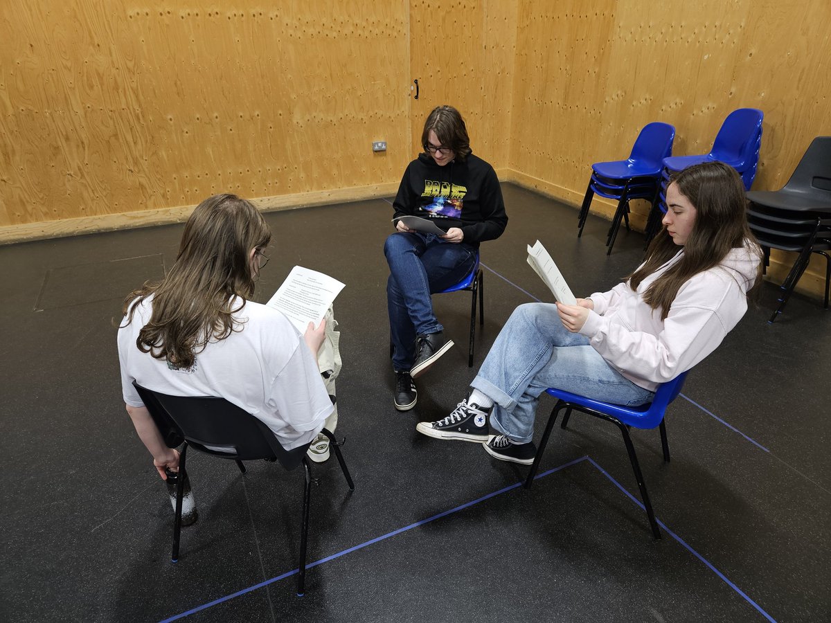 Sandbach School English (@sandbacheng) on Twitter photo A Level Literature students are in full swing in the study of Hamlet at the RSC this afternoon! <a href="/Sandbach6thForm/">6th Form @ Sandbach</a> A Level Literature students are in full swing in the study of Hamlet at the RSC this afternoon! <a href="/Sandbach6thForm/">6th Form @ Sandbach</a>