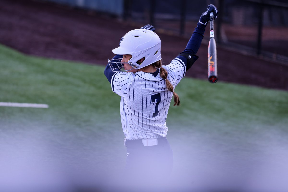 Yale Softball tweet media
