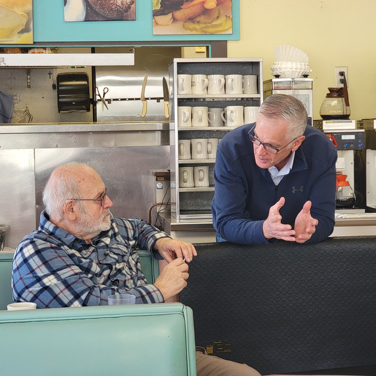 Meeting with a constituent as we stopped by for lunch in Florence. They were very concerned about what's going on in our nation's Capitol. I'm a firm no vote on this #spendingbill. It's simply more of the same pork with just different language, even going as far as funding other
