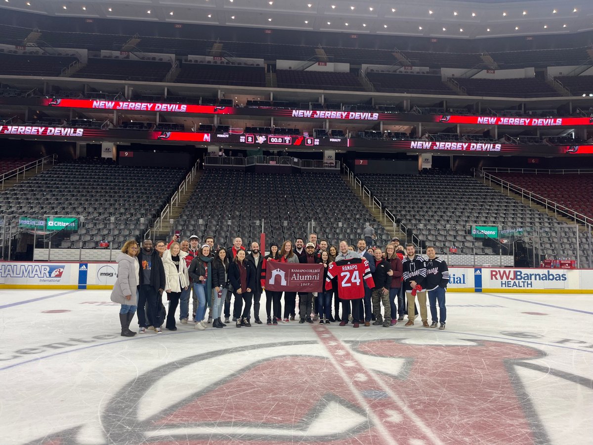 What a great NJ Devils game on Tuesday!🏒Thank you to all of the #ramapoalumni who were able to make it!