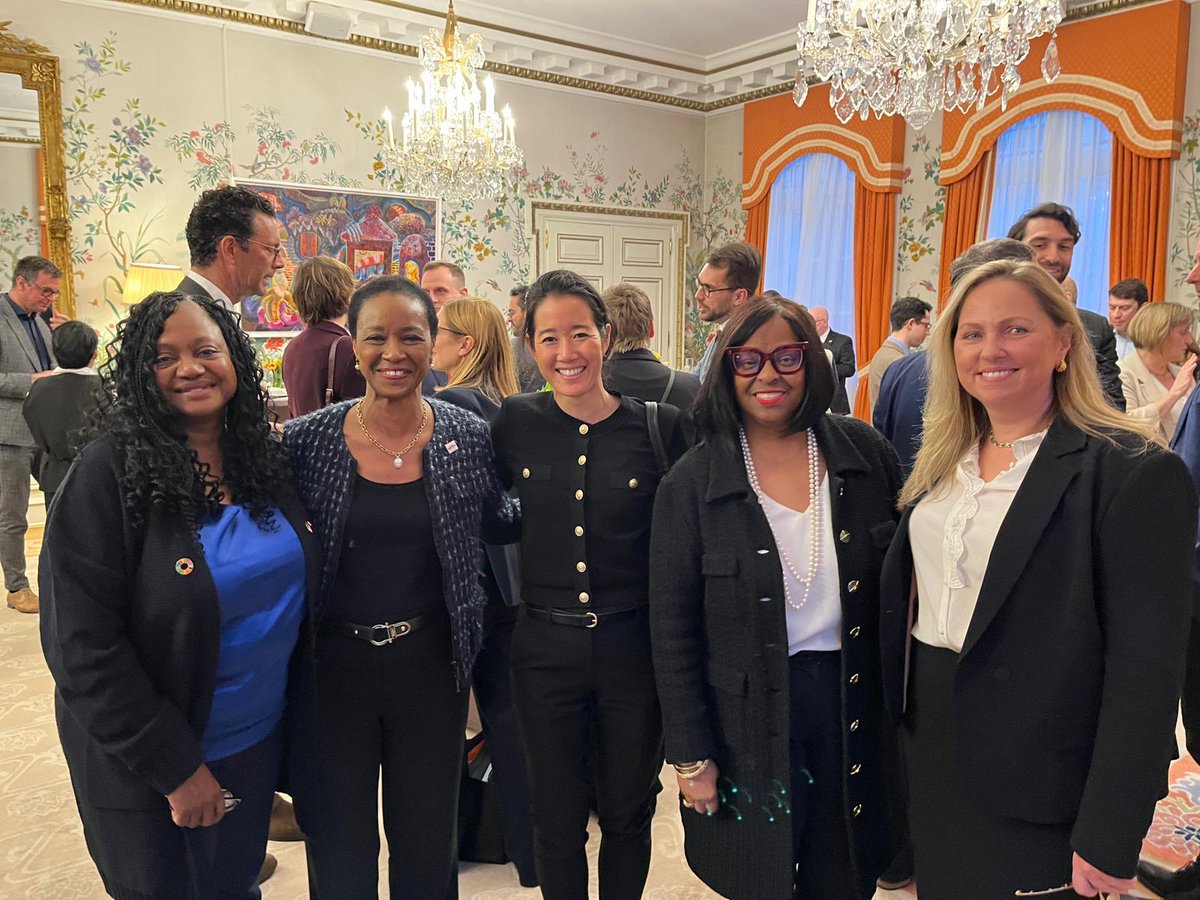 During #WomensHistoryMonth, I recognize the great women leaders in government and industry who are making history. It was such an honor to engage with them on clean energy in Brussels this week.