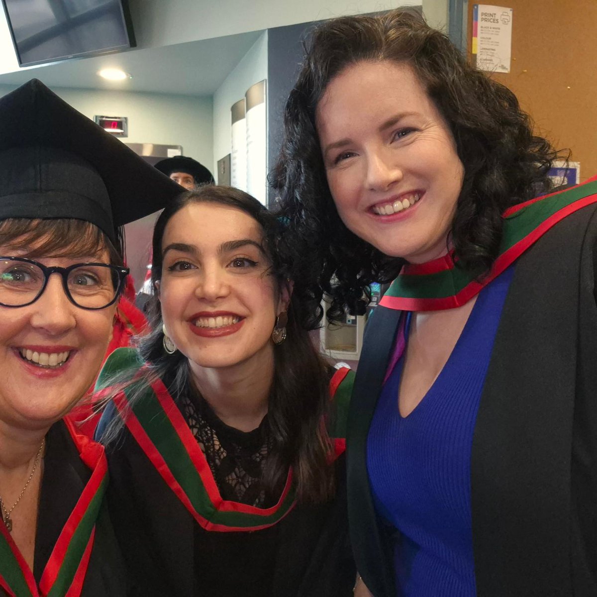 Thanks to everyone for a fantastic day . Behind every student are the people who support them  #mumanddad 👩🏻‍🎓💚 #uccconferrings <a href="/UCCMedHealth/">UCC Medicine & Health</a> <a href="/UCC/">UCC Ireland</a> @universitycollegecork