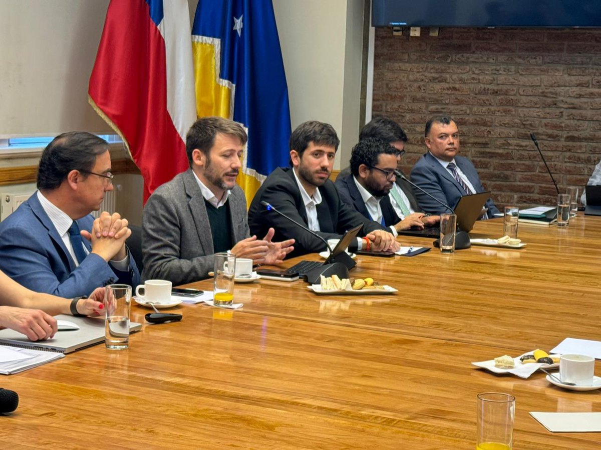 Enap_Informa's tweet image. Interesante intercambio público-privado sobre la industria del H2v en Chile en #Magallanes.Gracias a la Comisión de Energía de la Cámara de Diputados/as por esta sesión y las miradas para el desarrollo de esta industria y #Descarbonización. Sesión aquí encr.pw/m2gtE