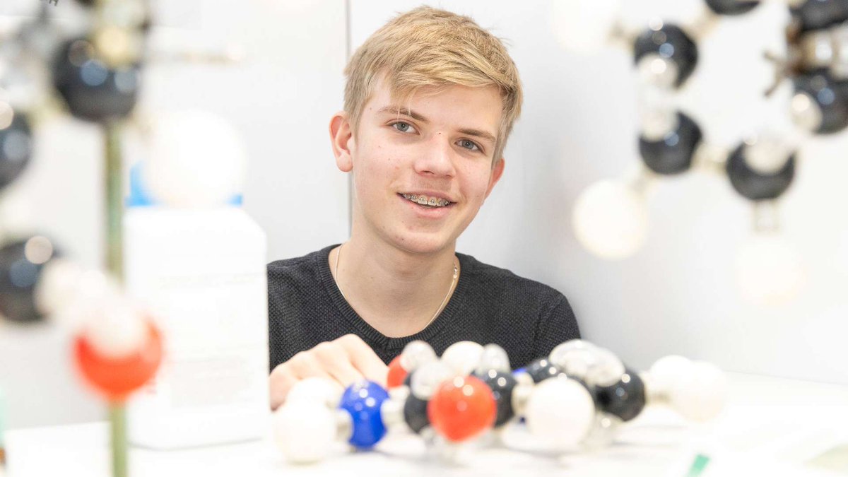 Hessen macht heute den Abschluss und schickt zehn junge MINT-Talente zum Bundesfinale im Mai. 🤗
Wir freuen uns auf alle Jungforschenden und die spannenden Projekte!👀
Morgen geht es direkt weiter.🤩
Zur Pressemitteilung:
jugend-forscht.de/presse/pressem…

Foto: ©MERCK
<a href="/merck_de/">Merck Deutschland</a>