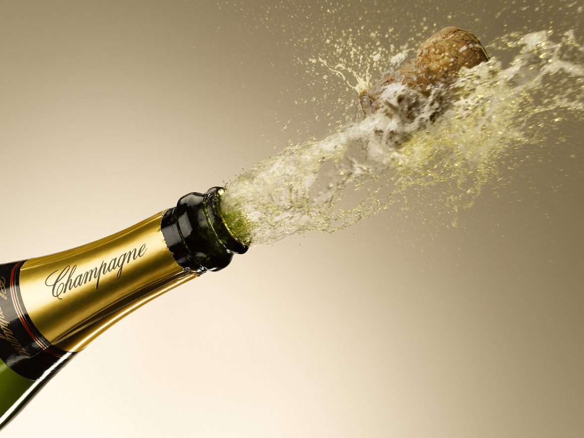 Champagne Kingdom (.com)

#DomainNameForSale 
Click below ⬇️
dan.com/fr-fr/buy-doma…

#champagne #wines #drinks #winelover #winetasting #party #billionaires #celebration #luxurylifestyle #festive #feast #birthday #billionairelifestyle #investing #platinumworldgrroup #winelife