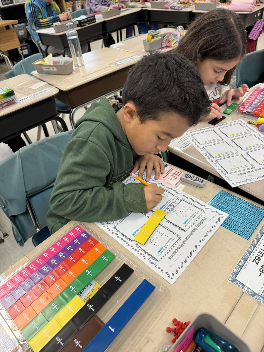 Anastasia Petridis tweet media