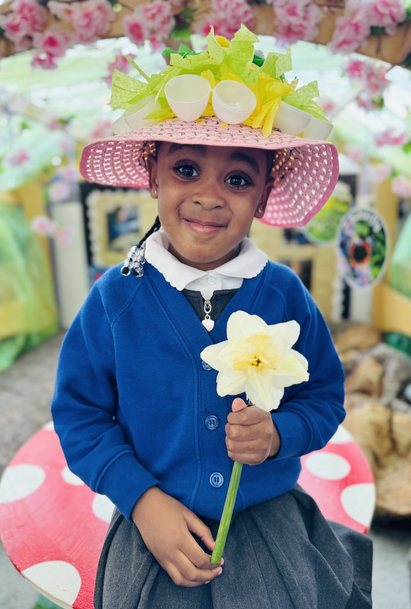 How amazing are our Easter bonnets!! Such amazing entries in reception 🐰 @Lea_Forest_HT @lea_forest_aet @MrsCGonzales