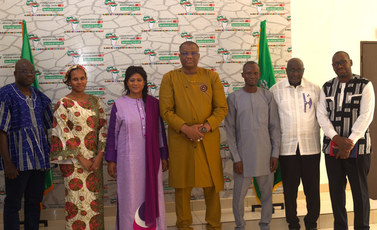 Très ravi de recevoir la visite ce jeudi 21 Mars 2024 de ma sœur SE Mdm <a href="/HawaAwALG/">Hawa Aw</a>  Secrétaire Exécutive de  <a href="/LiptakoG/">Autorité du Liptako-Gourma</a>  #ALG en mission de travail à Niamey au Niger.

En savoir plus : 👇👇👇
ccrs-sahel.org/la-secretaire-…