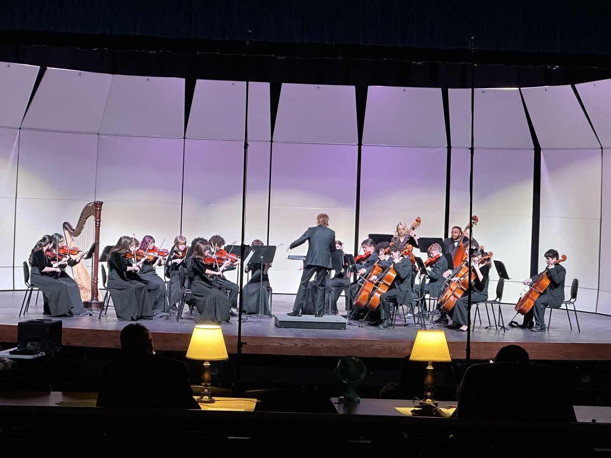 Awesome UIL performance by @OfficialAHSOrch Non-Varsity orchestra! @HumbleISD_AHS @HumbleISD @TreyKraemer