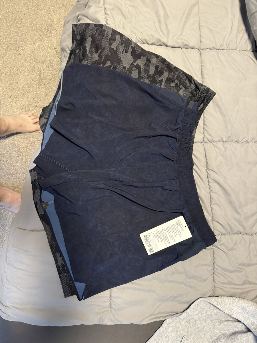 ings249's tweet photo. @lululemon 

Shrinkflation is even in Lululemon products https://t.co/80BHnzWFQe